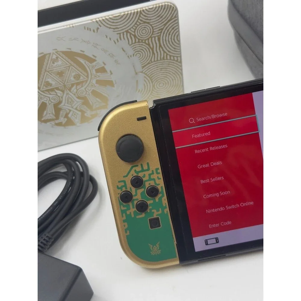 Nintendo Switch OLED - Zelda Tears of the Kingdom Edition. READ (Joy-Con issue)